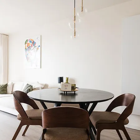 Let's Go Getaways - Raversijde Apartment *