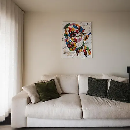 Side Sea View Raversijde